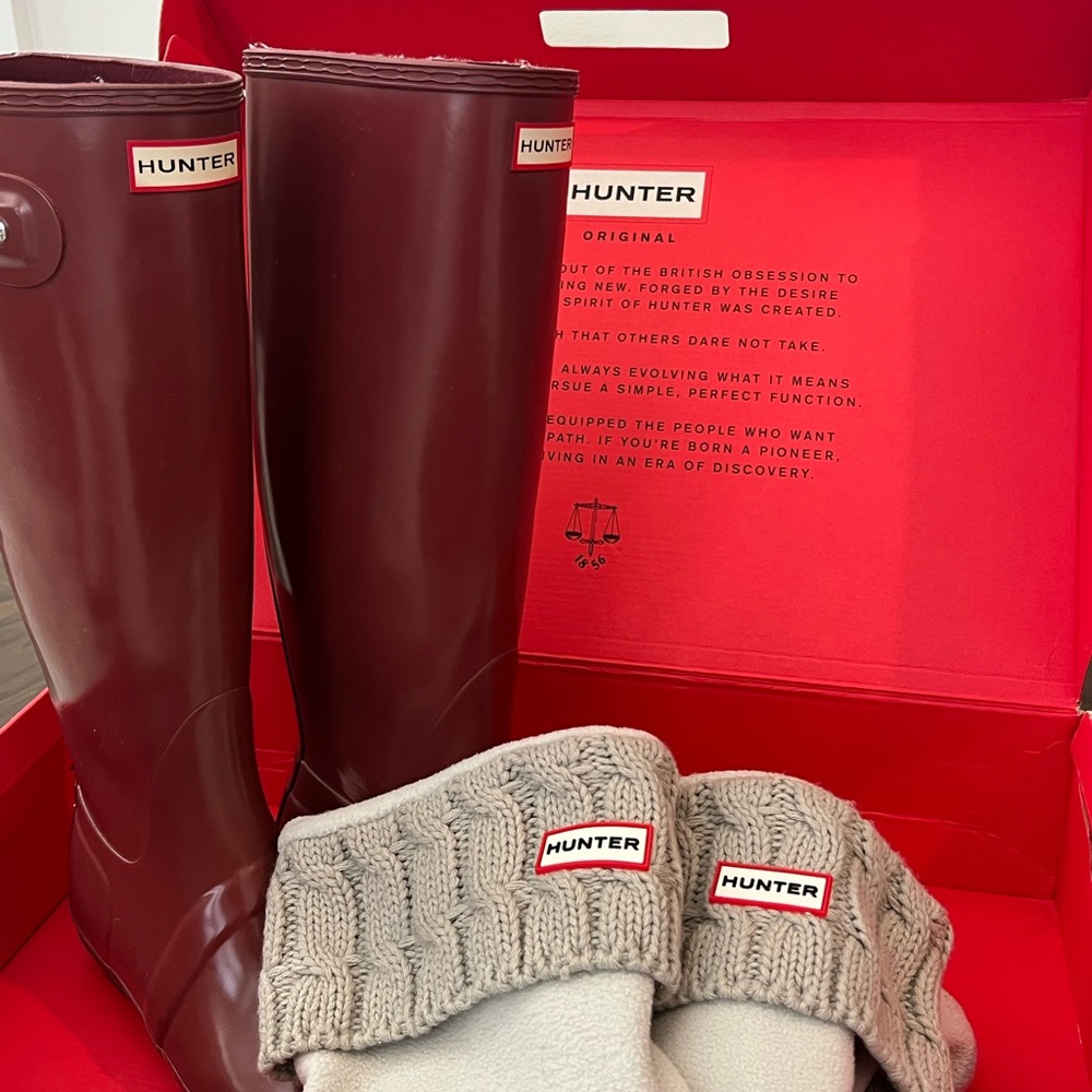 Hunter Original Tall Gloss Rain Boots w/ Woven Sock Insert